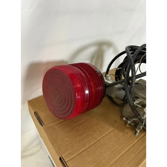 Federal Signal Red Strobe Warning Light Siren Industrial Alarm Killark Hubbell - Picture 2 of 7